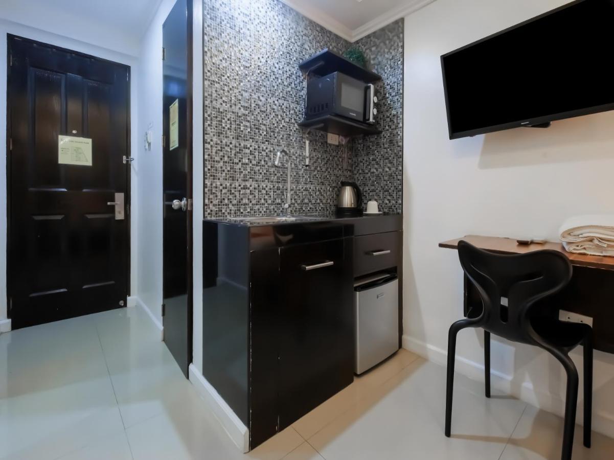 Capital O 860 Nest Nano Suites Makati Makati City Exterior photo